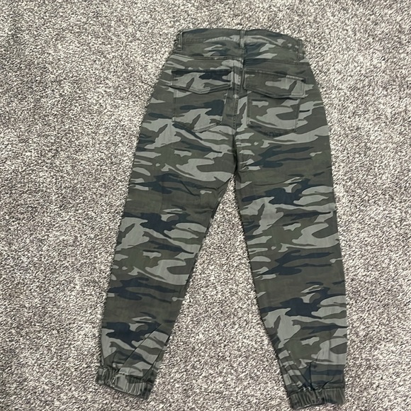High Rise Cropped Straight Camo Pant - Picture 4 of 6